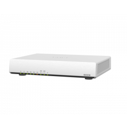 QNAP Wi-Fi 6 SD-WAN router QHora-301W (4x GbE 2x 10GbE 2x USB 3.2 8 interních antén)